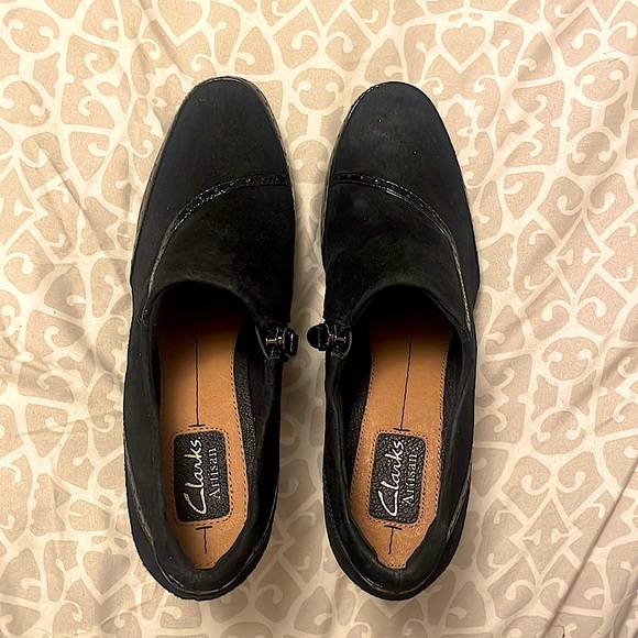 Clarks Black Heels. Worn Once. Great Shape - Picture 5 of 6